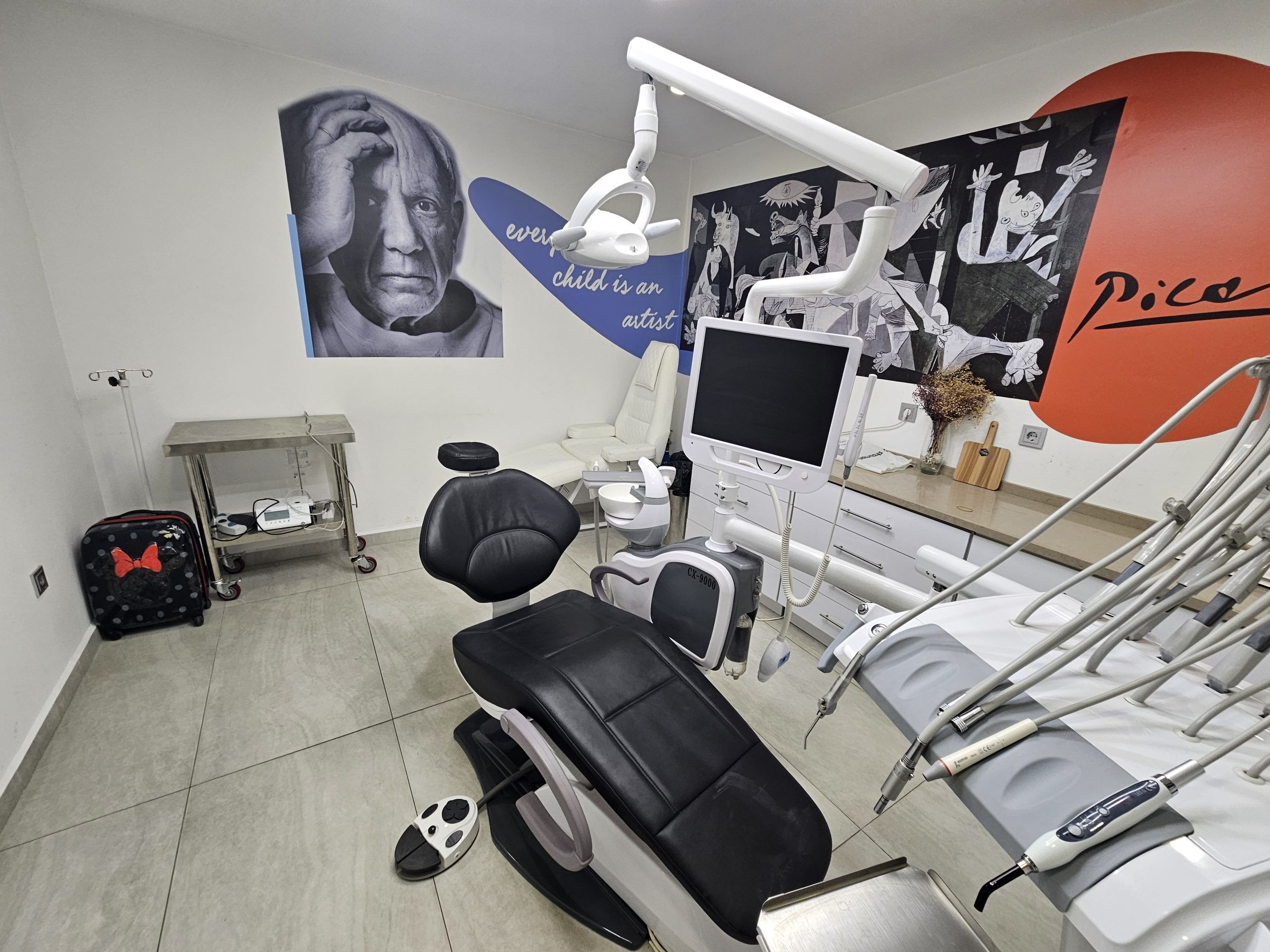 Dental Operation Room Picasso