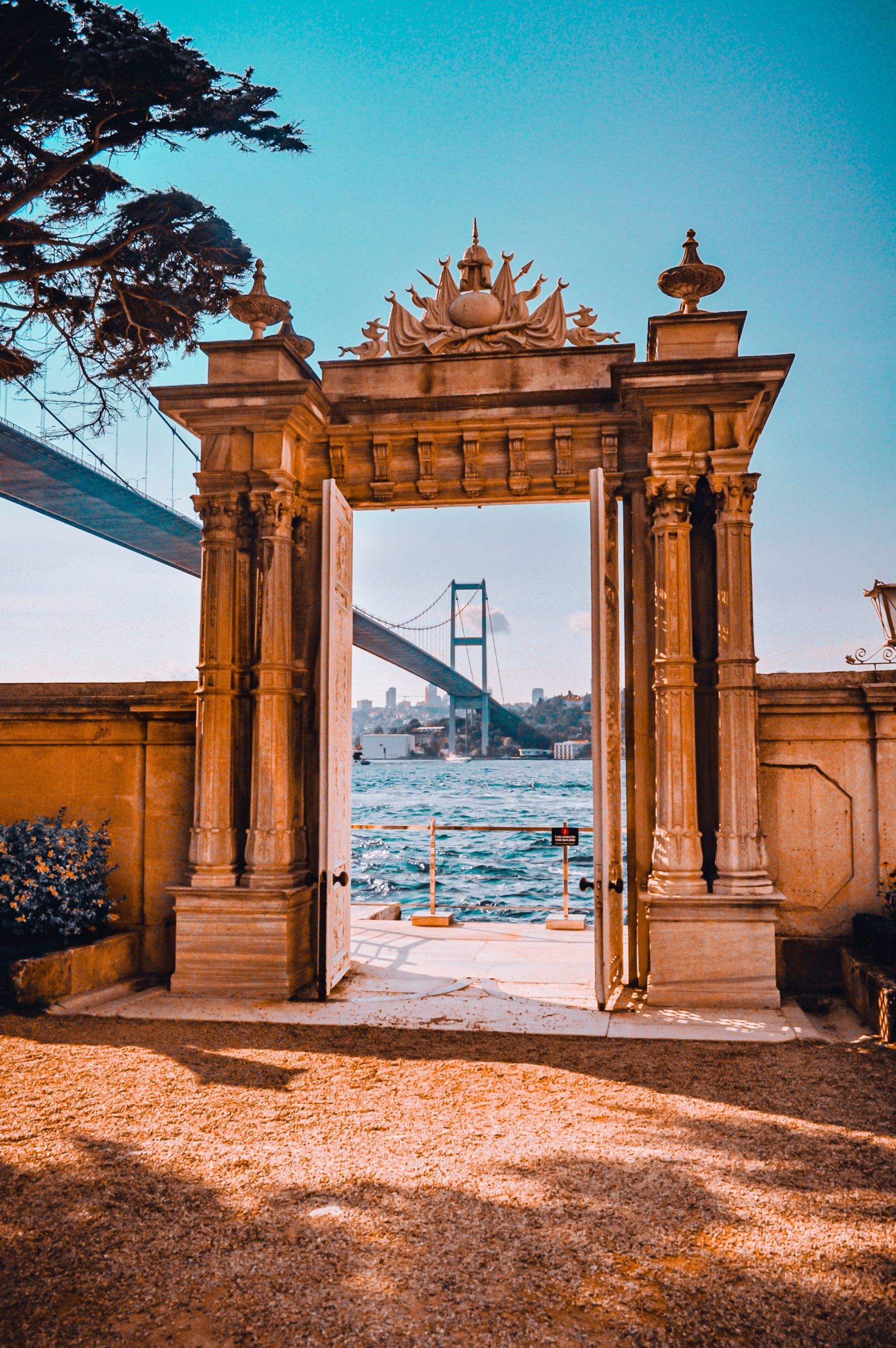 Dolmabahce Palace door